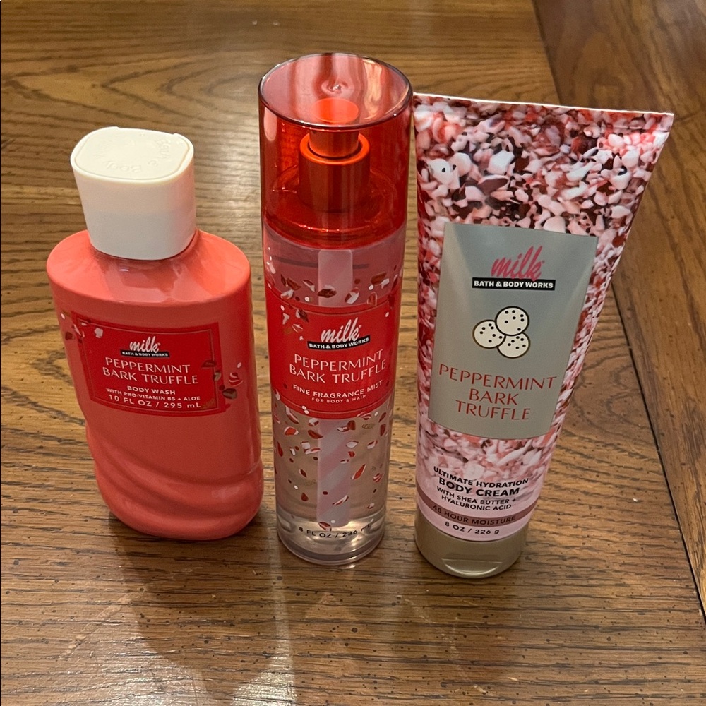 Peppermint Bark Truffle‎ Bath & Body Set - Red